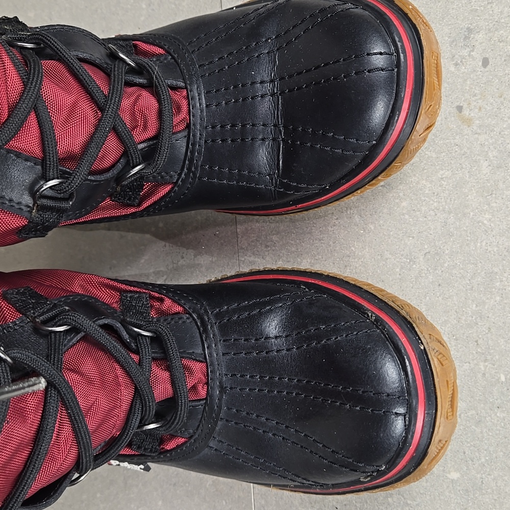 Pajar Red Tall Lace-Up Winter Boots Alpine Chalet Chic Snowcore, Size 6 - Picture 2 of 12